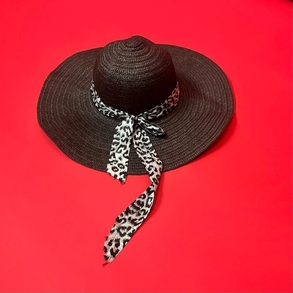 Black beach / summer hat   🤍🖤​​​​​​​​​​​​​​​​​​​​​​​
